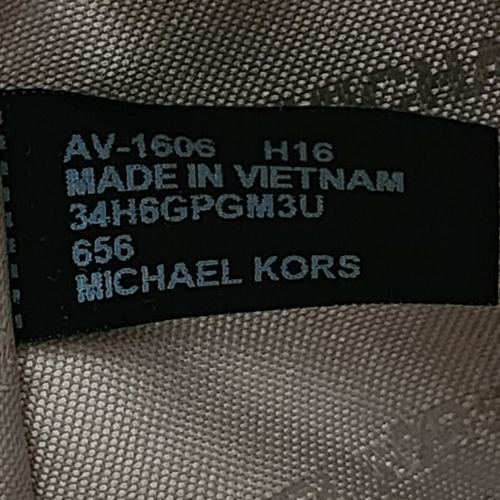 Michael Kors Large Pink Cosmetic Pouch - Picture 6 of 11